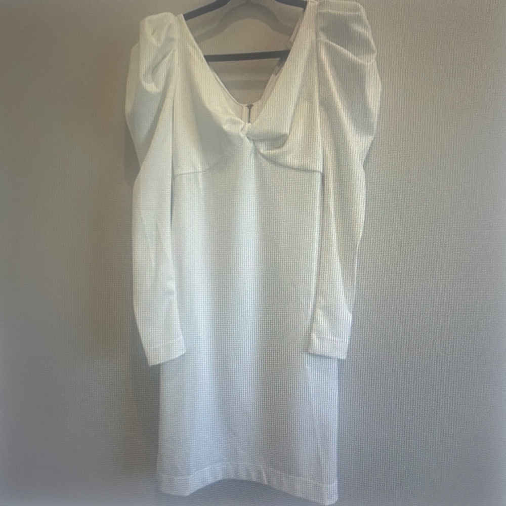 NWOT Andre Tan Elegant White Puff Sleeve Dress